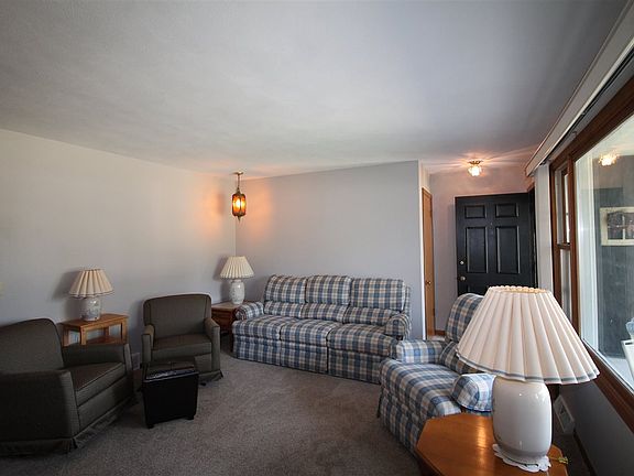 4th image of 638 Greendale Dr