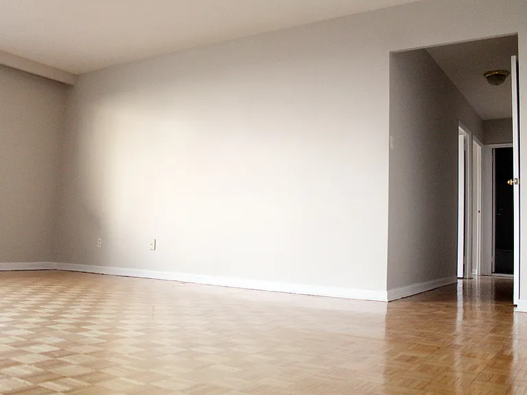 900 Jane St #B6 — Photo 8