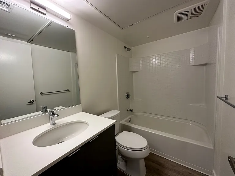 2716 S La Brea Ave #2 — Photo 2
