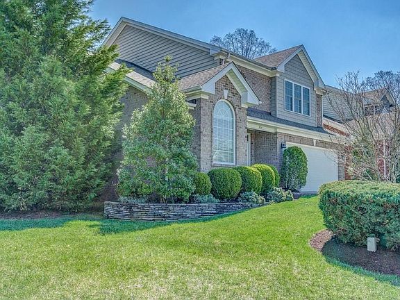 3rd image of 3614 Colonial Court Dr
