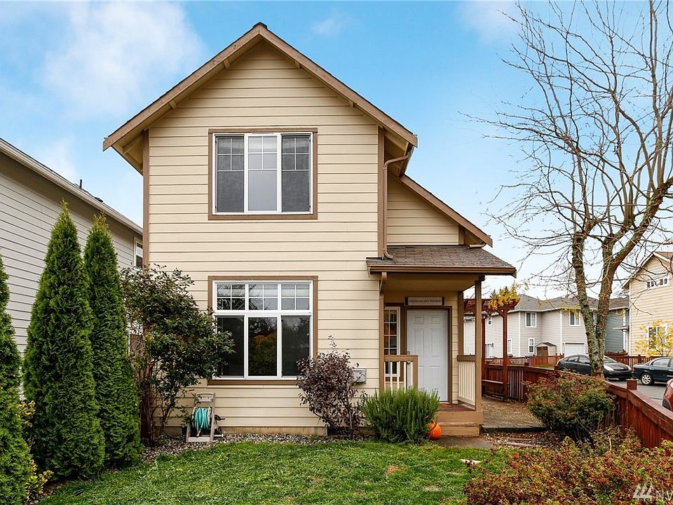1st image of 25123 Roberts Dr Unit 207