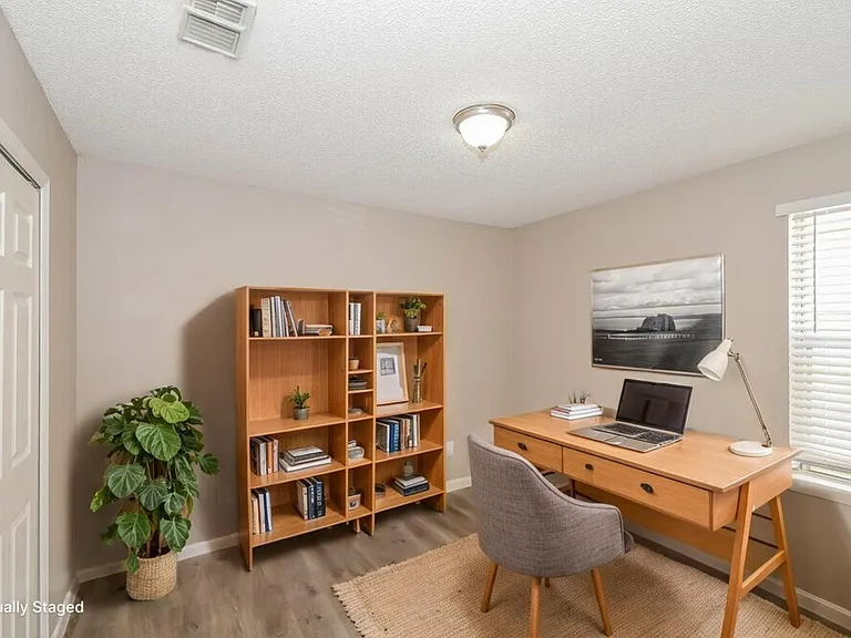 282 Aquarius Cir W — Photo 15