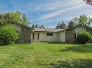 697 W Willis Rd, Saline, MI 48176