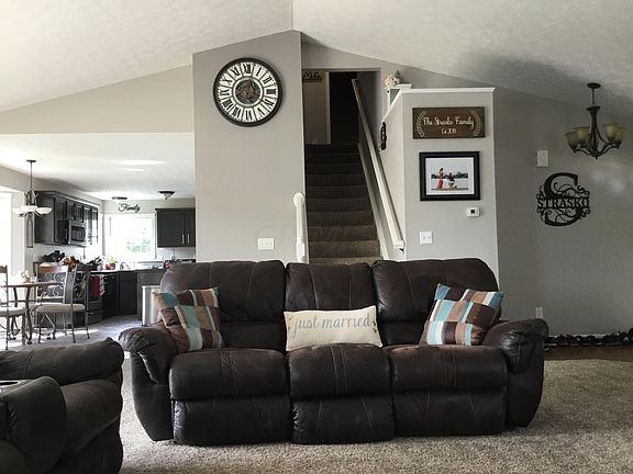 5th image of 171 Gala Ave SW