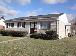 9475 Barry Dr, Romulus, MI 48174