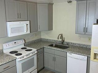 1031 Del Rio Ct #3, Hollister, CA 95023
