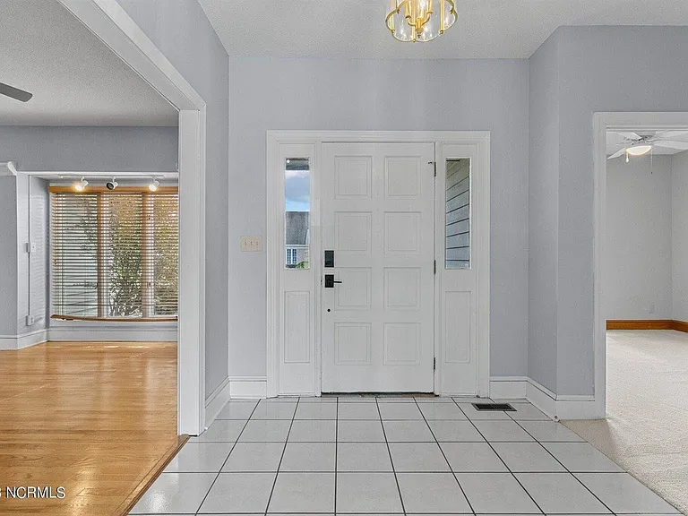867 Castleberry Ct — Photo 10