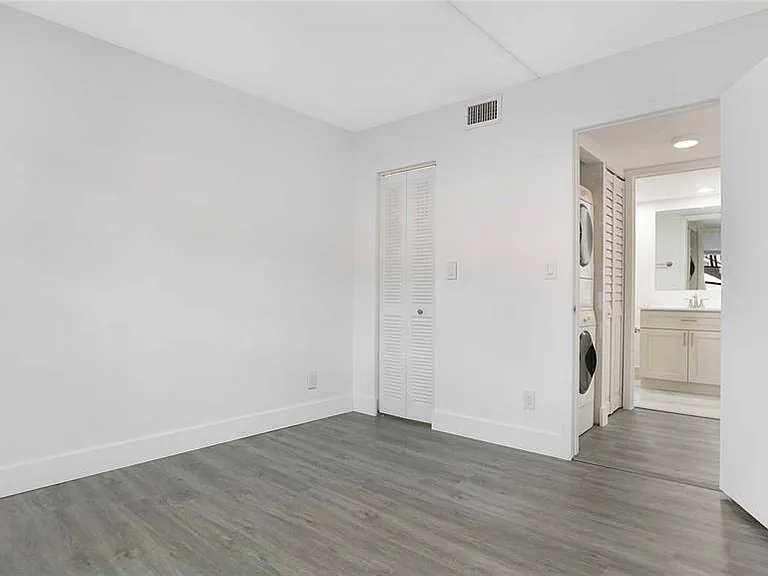 9466 Boca Cove Cir #303 — Photo 26
