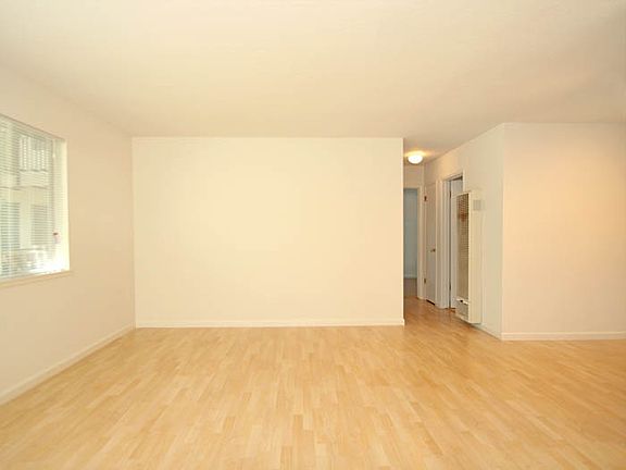 3rd image of 350 Curtner Ave APT 23