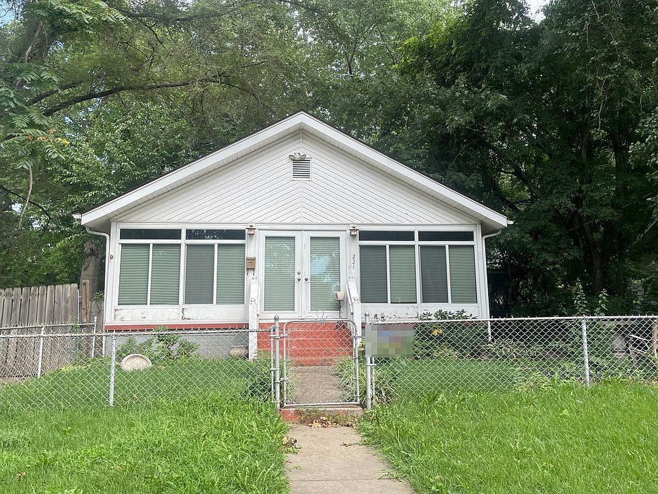 1st image of 221 S Hardy Ave