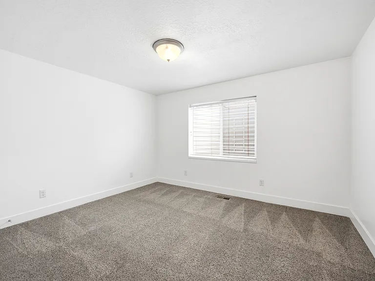 1588 N 325 W #1 — Photo 5