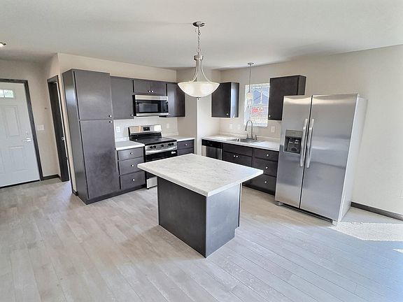 3rd image of 300 Eisenhower Ct