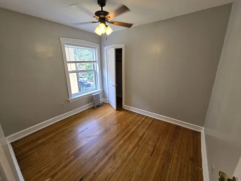 4824 N Avers Ave #2E — Photo 9