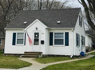 710 N 4th Ave, Sturgeon Bay, WI 54235