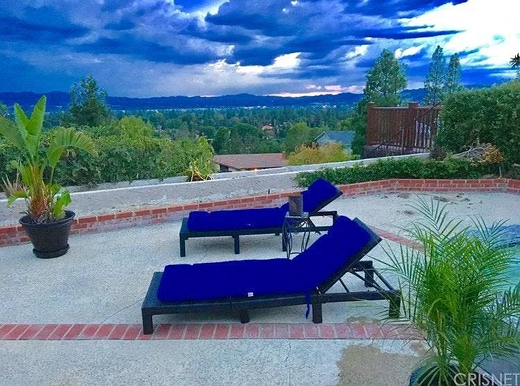 4 bed, 2.5 bath, 3141 sqft, $6,250 — Photo 2