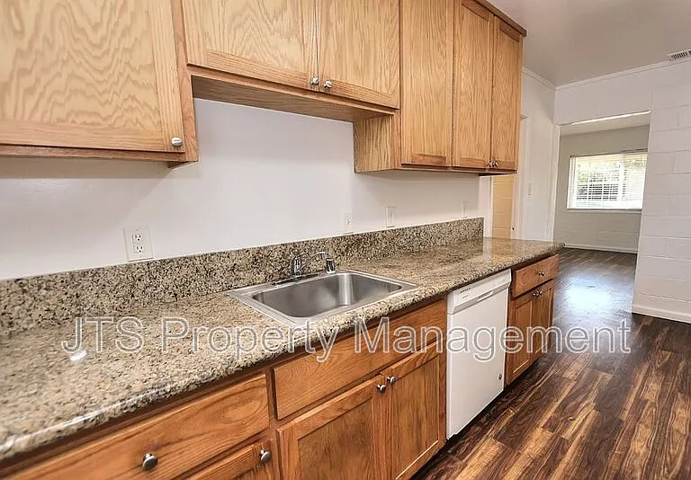 5912 21st Ave — Photo 5