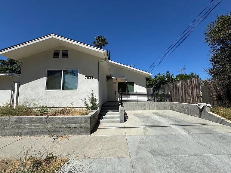 7833 Geyser Ave #1 — Photo 11