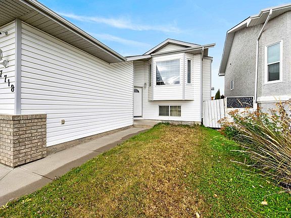 3rd image of 7718 166a Ave NW