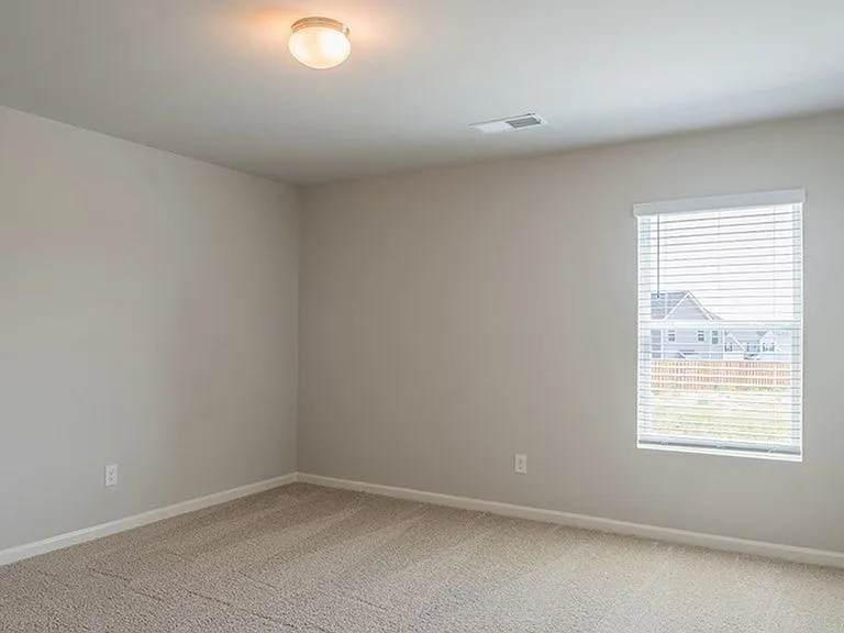 308 Geranium St — Photo 5