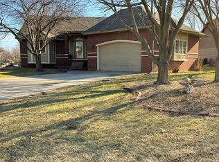 2211 N Chadsworth St, Wichita, KS 67205