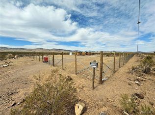 8455 Simon Dr, Golden Valley, AZ 86413