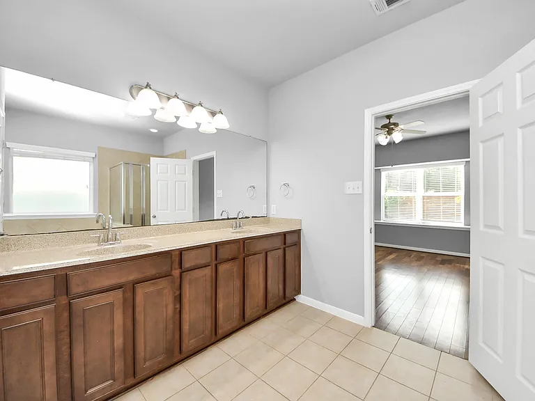 6306 Bain Dr — Photo 20