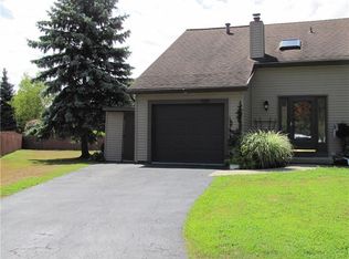 769 Robin Rd, Amherst, NY 14228