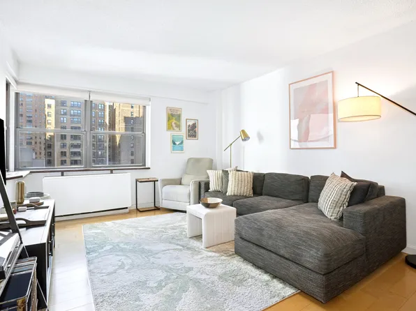 132 East 35th Street image 1 of 14