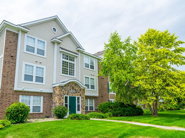 West Hampton Park Apartment Homes — Photo 47