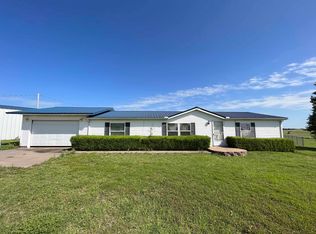 13719 W Rupe Ave, Lahoma, OK 73754