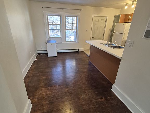 5th image of 1640 Ontario St #2