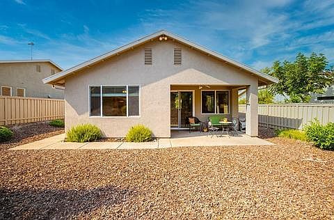 4th image of 2876 Blue Heron Loop