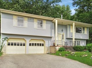 885 Rockport Rd, Hackettstown, NJ 07840