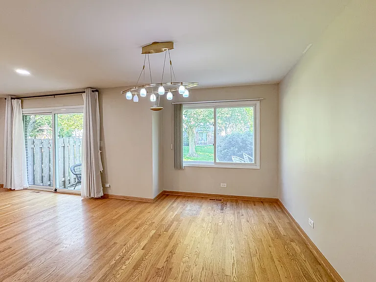 416 Swallow Ln — Photo 8
