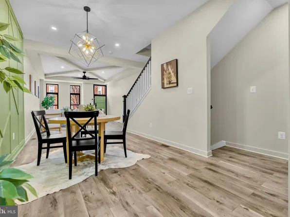 704 E 20th St, Baltimore, MD 21218