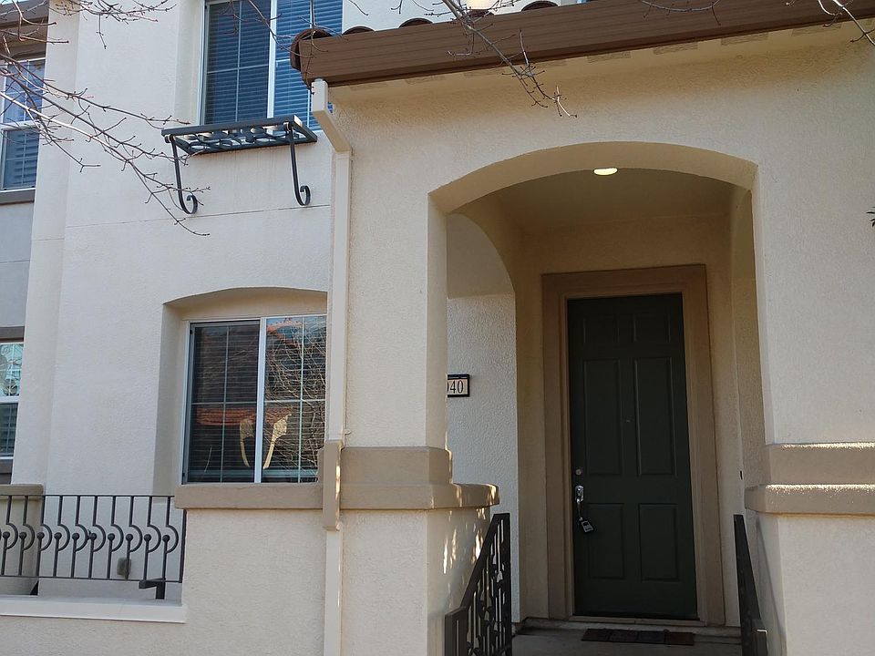 1st image of 3040 Parkham Dr