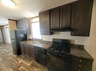 75 Hollywood Dr #182, Madison, WI 53713