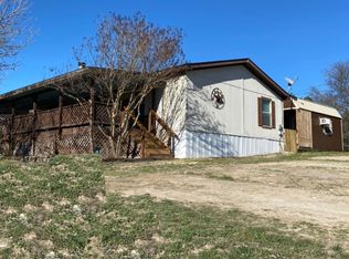 106 Candlelite Dr W, Ingram, TX 78025