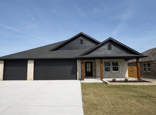 205 Trevor Ln, Greenville, TX 75402