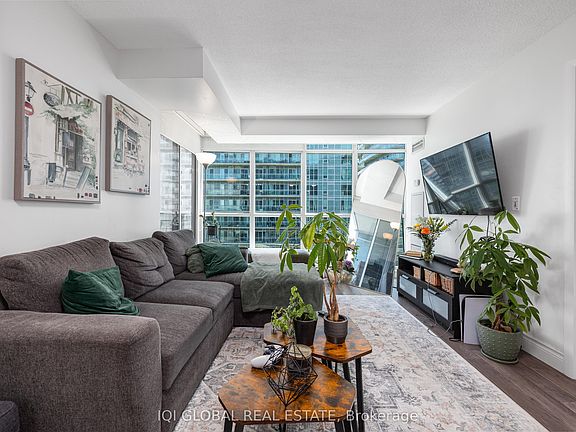 2nd image of 185 Legion Rd N #1808