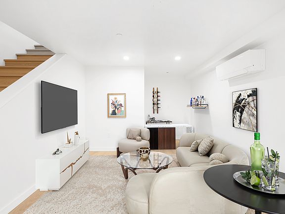 5th image of 410 W 47th St APT 1