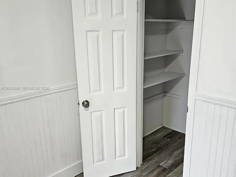 1033 N Andrews Ave — Photo 6