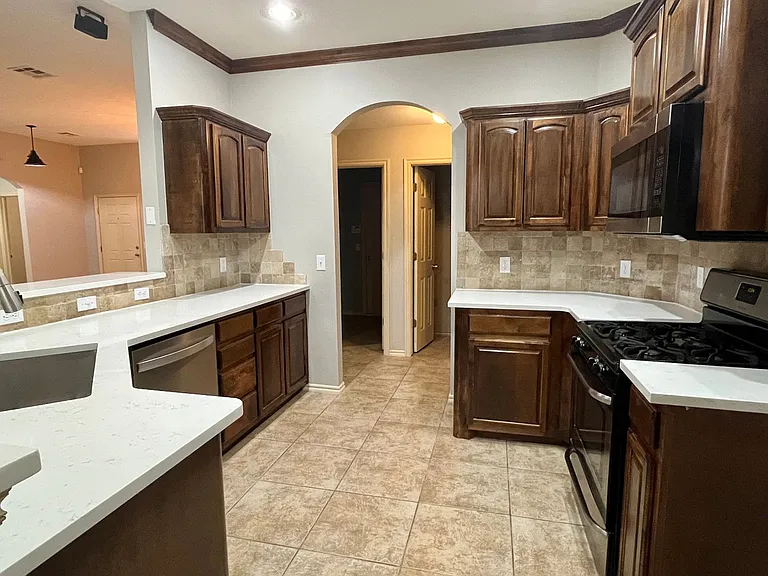 2225 Washita Trl — Photo 7