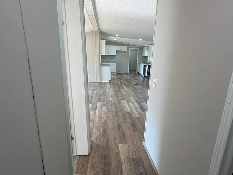 109 Corn Rd — Photo 22