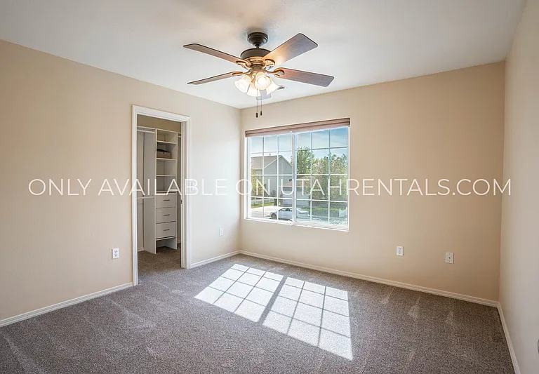 215 S 1050 W — Photo 21