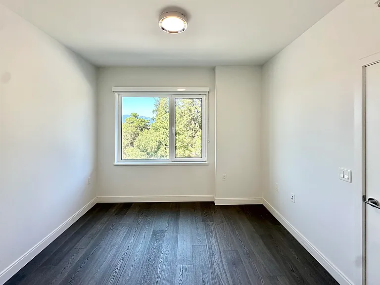 4908 Cambie St #304 — Photo 9