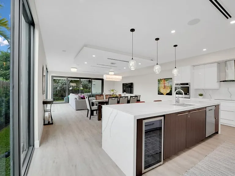 1238 NE 17th Ave #2 — Photo 3