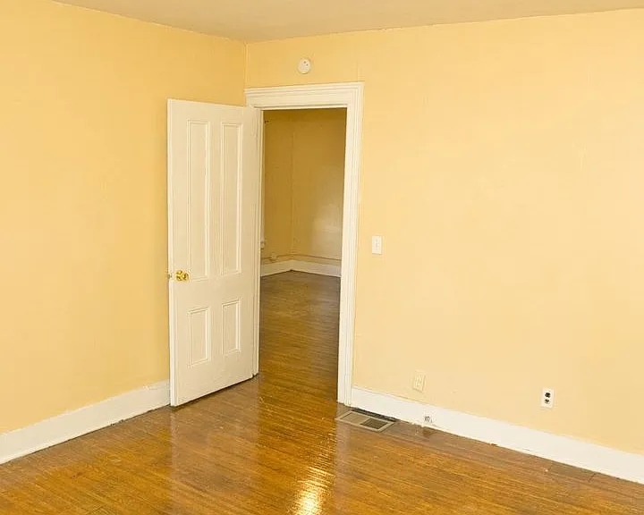 865 Clifford Ave — Photo 16