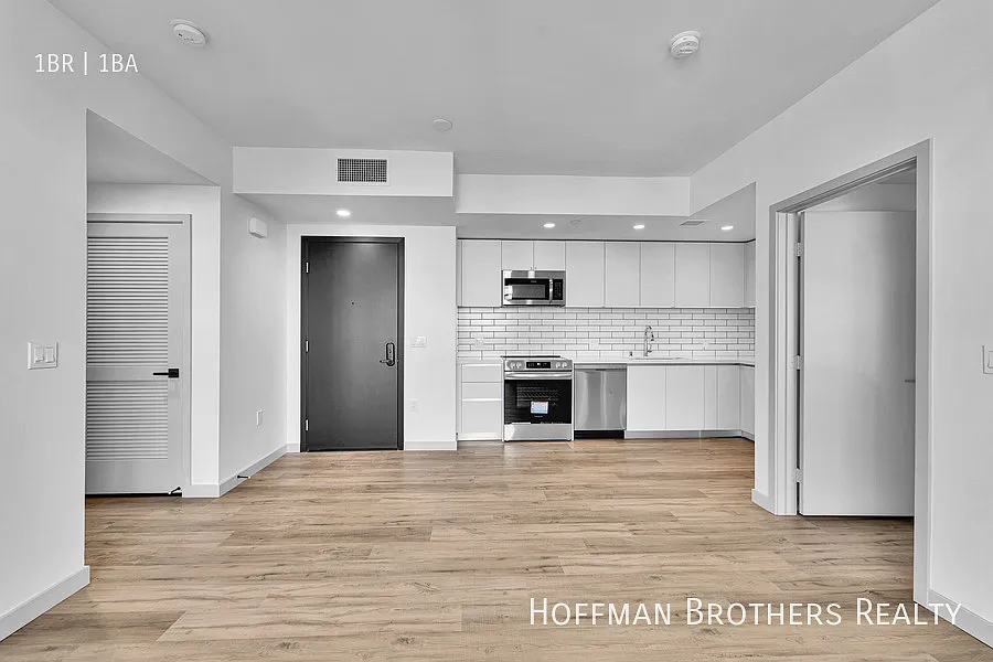 1 bed, $2,145 — Photo 3