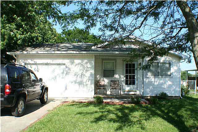 1st image of 1424 Spencer Dr